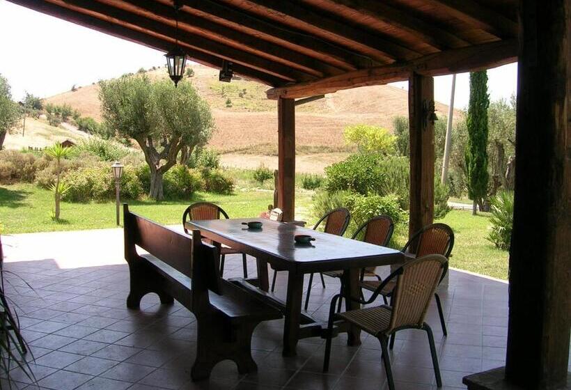 اتاق استاندارد, Casale Farnesiana B&b
