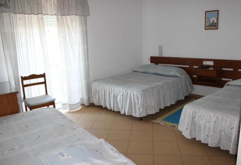 اتاق استاندارد چهار تخته, Dom Fernando I
