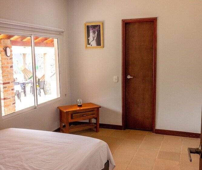 اتاق استاندارد, Hostal Aurora, Smith Lodging