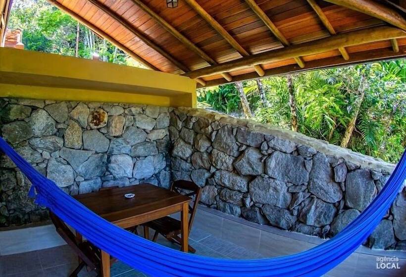 سوییت لوکس, Casa Bonita Hospedagem E Café