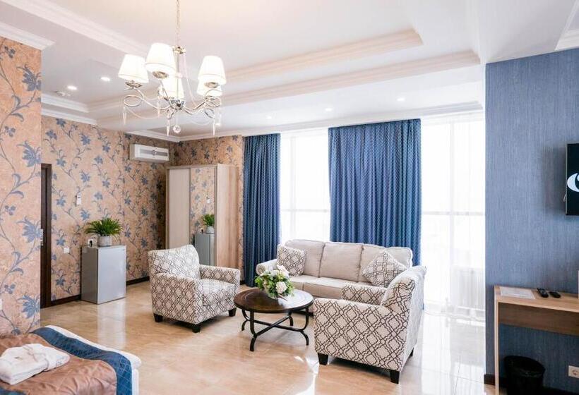 سوییت خانوادگی, Oasis Residence