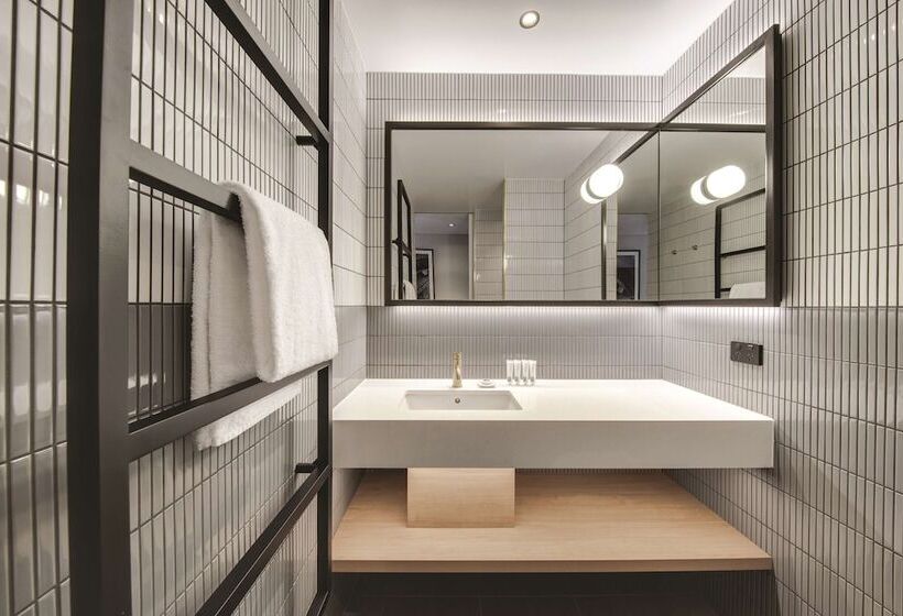 اتاق استاندارد با بالکن, Vibe Hotel Sydney Darling Harbour