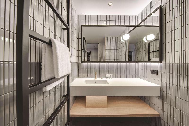 اتاق استاندارد با بالکن, Vibe Hotel Sydney Darling Harbour
