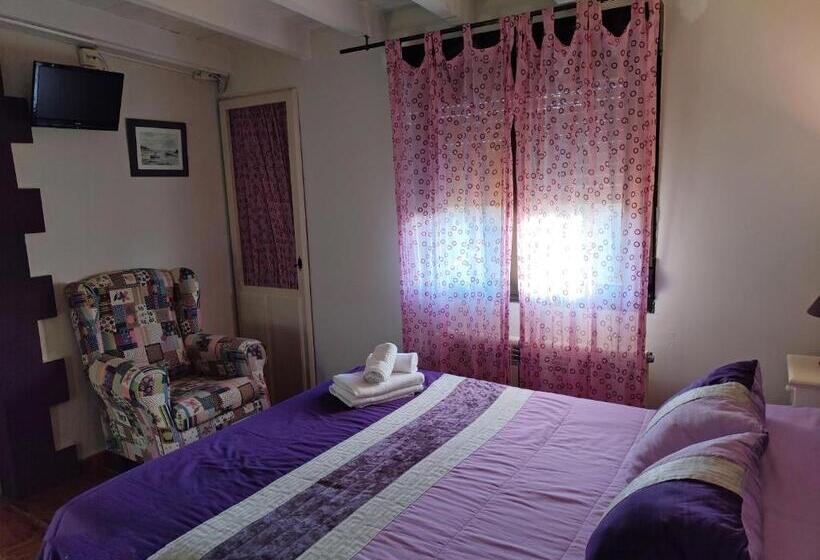 اتاق استاندارد سه نفره, Posada De Ongayo