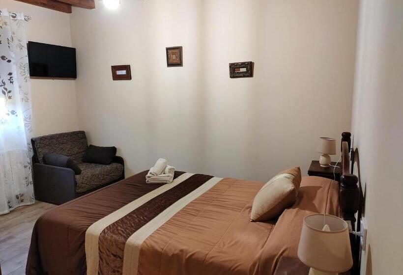 اتاق استاندارد سه نفره, Posada De Ongayo