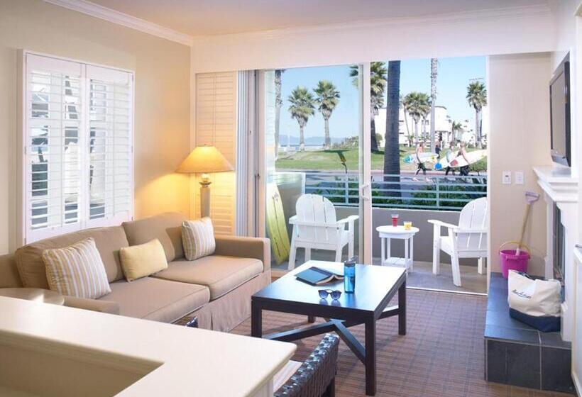 سوییت با چشم‌انداز جانبی دریا, Beach House Hotel At Hermosa Beach