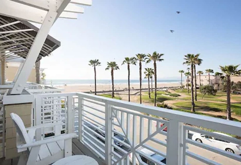 سوییت با چشم‌انداز دریا, Beach House Hotel At Hermosa Beach