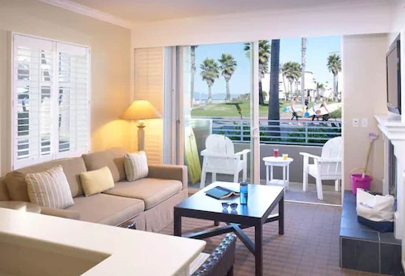 سوییت با چشم‌انداز جانبی دریا, Beach House Hotel At Hermosa Beach
