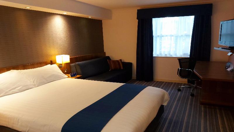سوئیت با تخت بزرگ, Red Roof Inn Flint