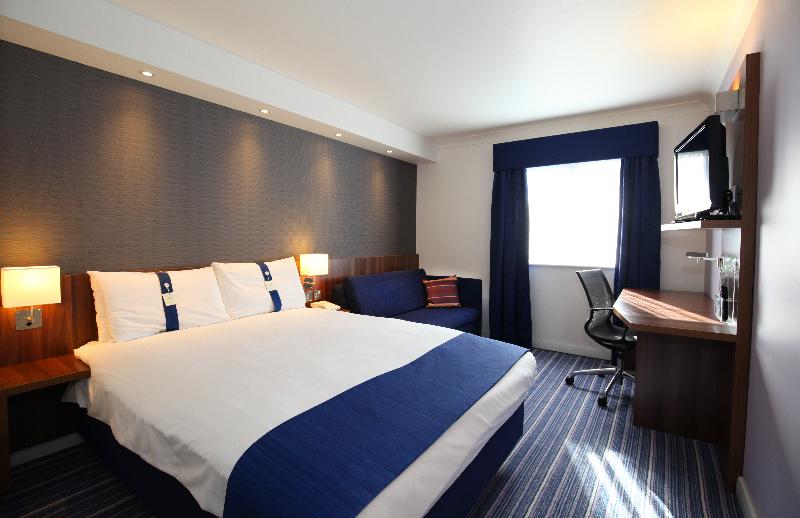 سوئیت با تخت بزرگ, Red Roof Inn Flint