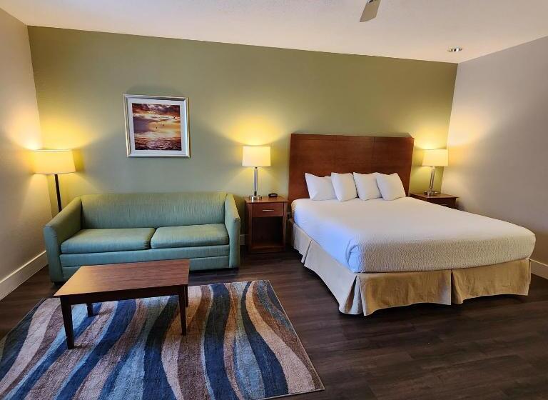 Suite Cama King, Baymont By Wyndham Mackinaw City