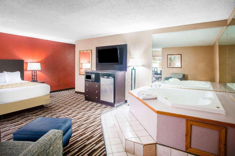 استودیوی لوکس, Baymont By Wyndham Springfield South Hwy 65