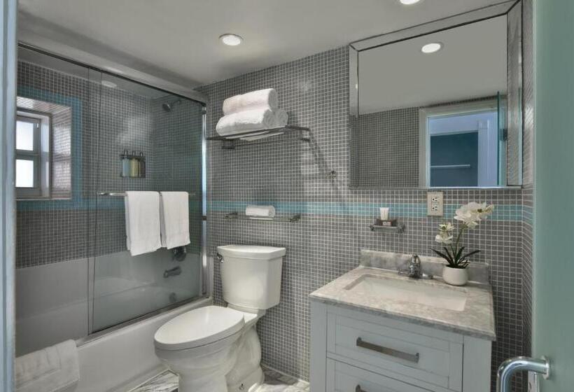 اتاق استاندارد با چشم‌انداز دریا, Beacon South Beach