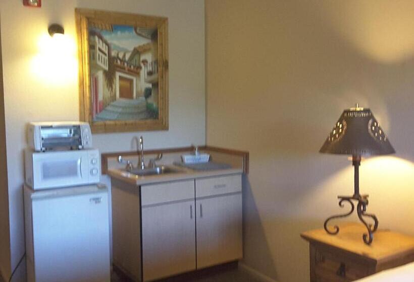 اتاق لوکس با تخت بزرگ, Beaver Creek Inn