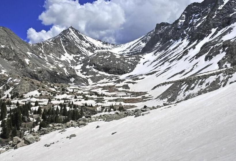 آپارتمان 2 خوابه, Beaver Creek West O2