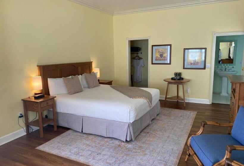 Premium Room, Elm House Inn