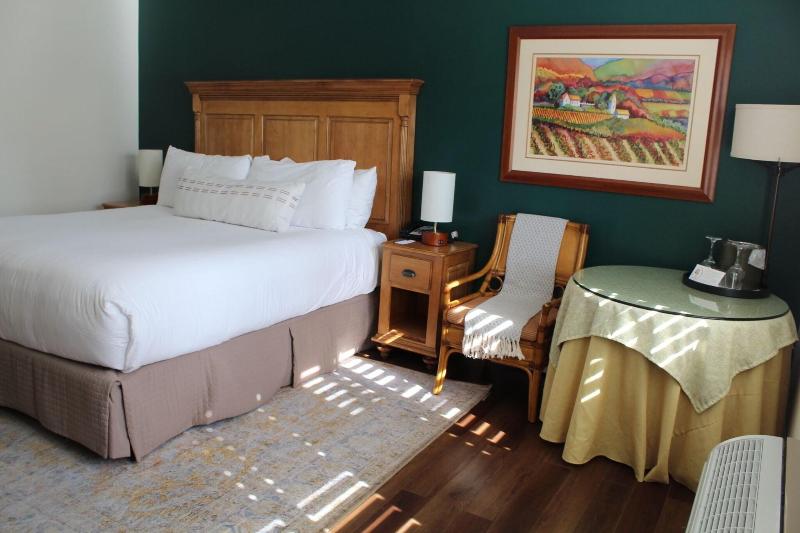 اتاق استاندارد با تخت بزرگ, Elm House Inn