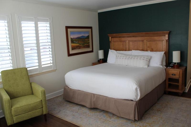 اتاق استاندارد با تخت بزرگ, Elm House Inn