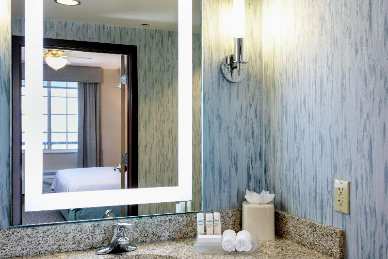 اتاق استاندارد برای معلولان, Holiday Inn Express Montgomery East I 85, An Ihg