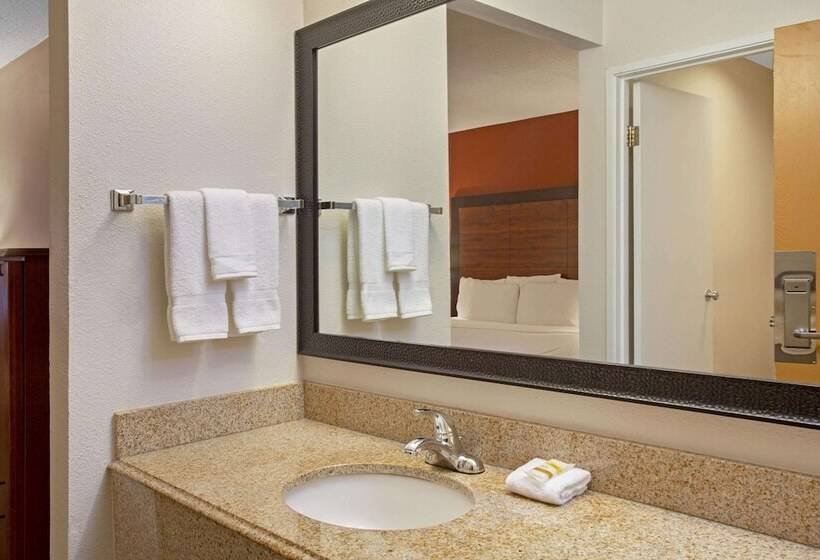 Номер Стандарт 2 Двуспальные Кровати, La Quinta Inn By Wyndham Auburn Worcester