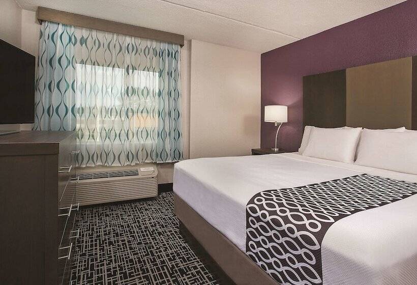 Suite, La Quinta Inn & Suites By Wyndham Chattanooga  East Ridge