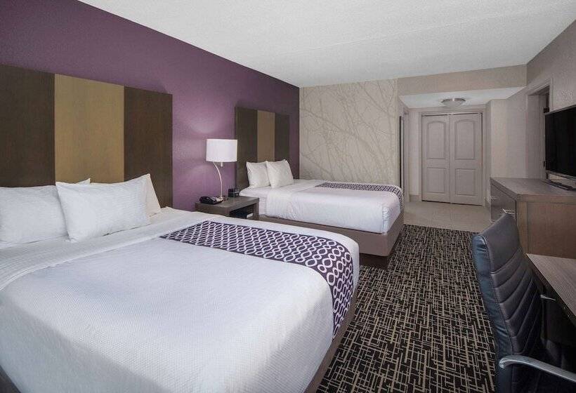 Suite, La Quinta Inn & Suites By Wyndham Chattanooga  East Ridge