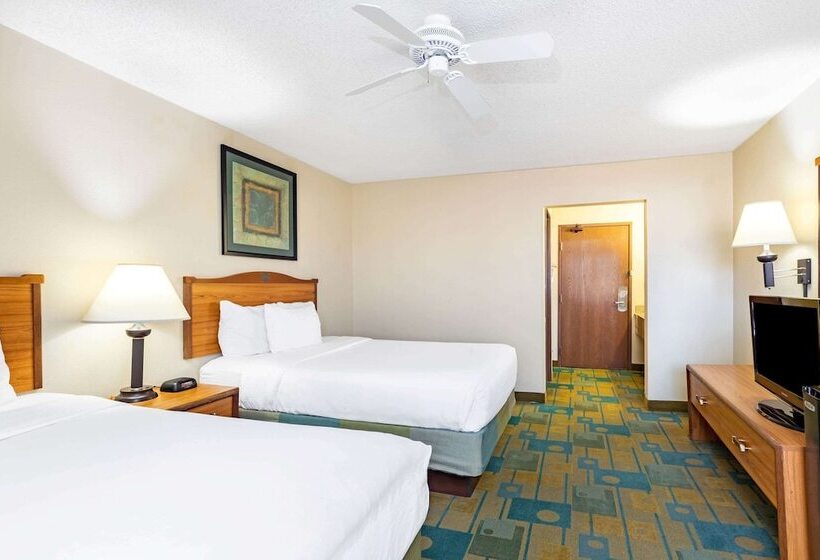 Habitación Deluxe, La Quinta Inn & Suites By Wyndham El Paso East