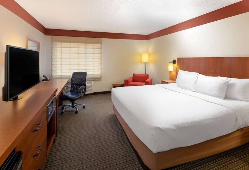 اتاق لوکس, Spark By Hilton Savannah Midtown