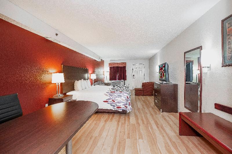 سوئیت با تخت بزرگ, Red Roof Inn & Suites Rome