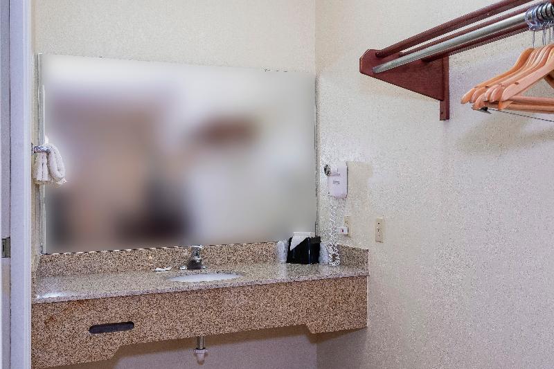 اتاق لوکس, Red Roof Inn & Suites Rome