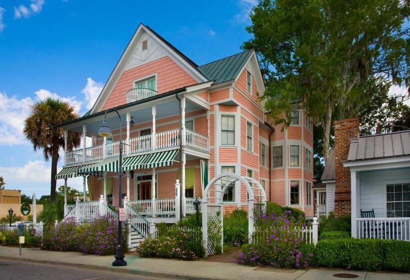 Classic Room, The Beaufort Inn