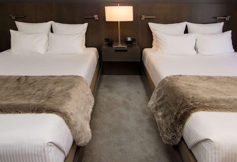 Standard Room, The Benson Portland, Curio Collection By Hilton