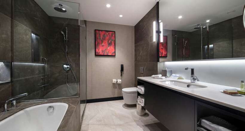 اتاق استاندارد با تخت بزرگ, The Benson Portland, Curio Collection By Hilton