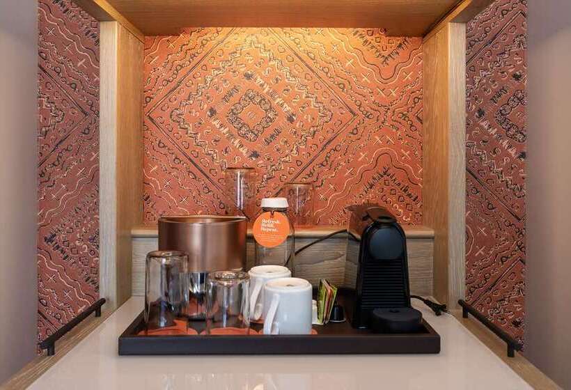 اتاق استاندارد با تخت دو نفره بزرگ, The Benson Portland, Curio Collection By Hilton
