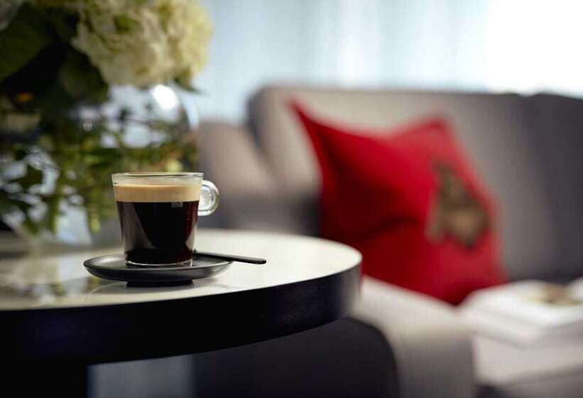 اتاق استاندارد با تخت دو نفره بزرگ, The Benson Portland, Curio Collection By Hilton