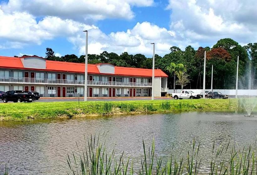 سوییت با چشم‌انداز استخر, Vero Beach Inn & Suites Vero Beach I 95