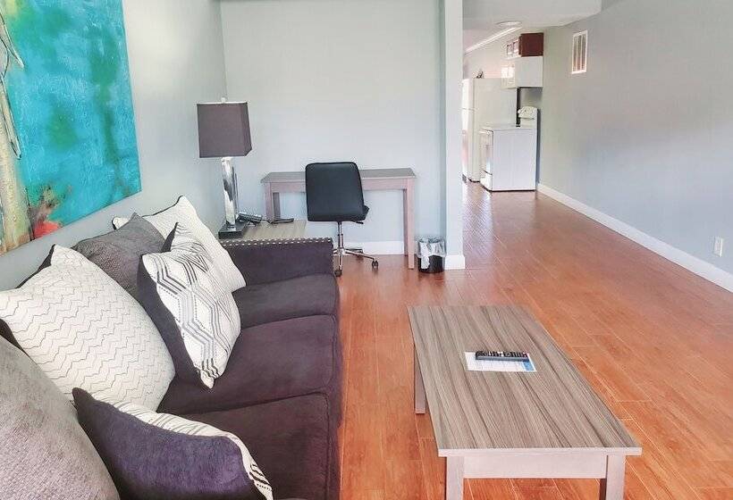 سوییت با چشم‌انداز استخر, Vero Beach Inn & Suites Vero Beach I 95