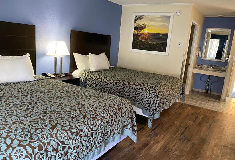 Standard Room, Days Inn By Wyndham Lincoln