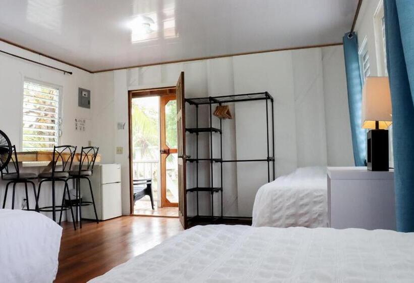 ویلای استاندارد با چشم‌انداز باغ, Horse Cottage