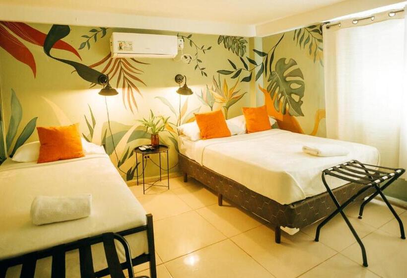 اتاق استاندارد با چشم‌انداز باغ, Hostal & Café Travelers