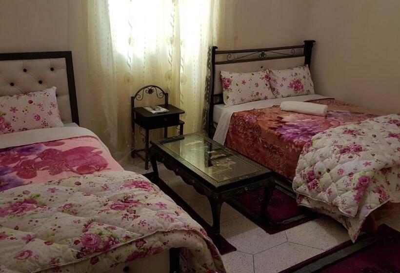 اتاق استاندارد سه نفره, Nice 06