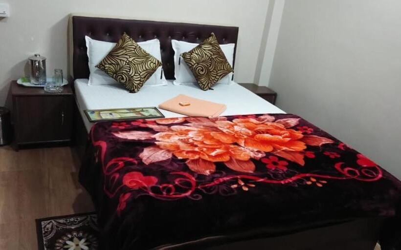 اتاق لوکس, Honix Residency