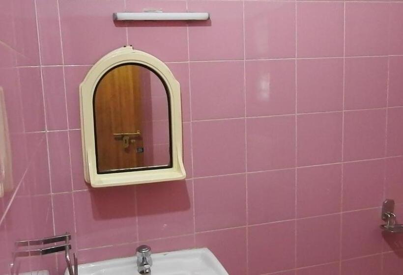 اتاق لوکس با چشم‌انداز دریا, Kadalamma Beach Homestay