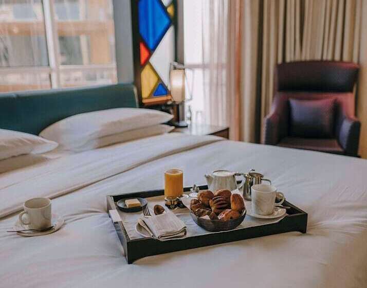 Deluxe Suite Sea View, Andaz Dubai The Palm