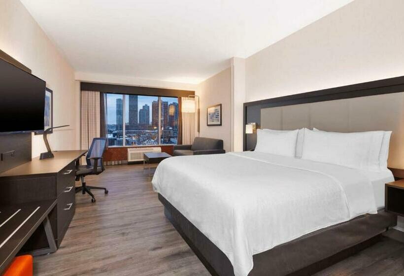 سوئیت با تخت بزرگ, Holiday Inn Express & Suites Jersey City   Holland Tunnel, An Ihg