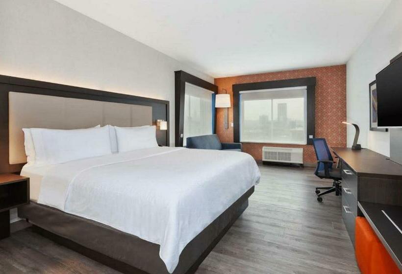 سوئیت برای معلولان, Holiday Inn Express & Suites Jersey City   Holland Tunnel, An Ihg