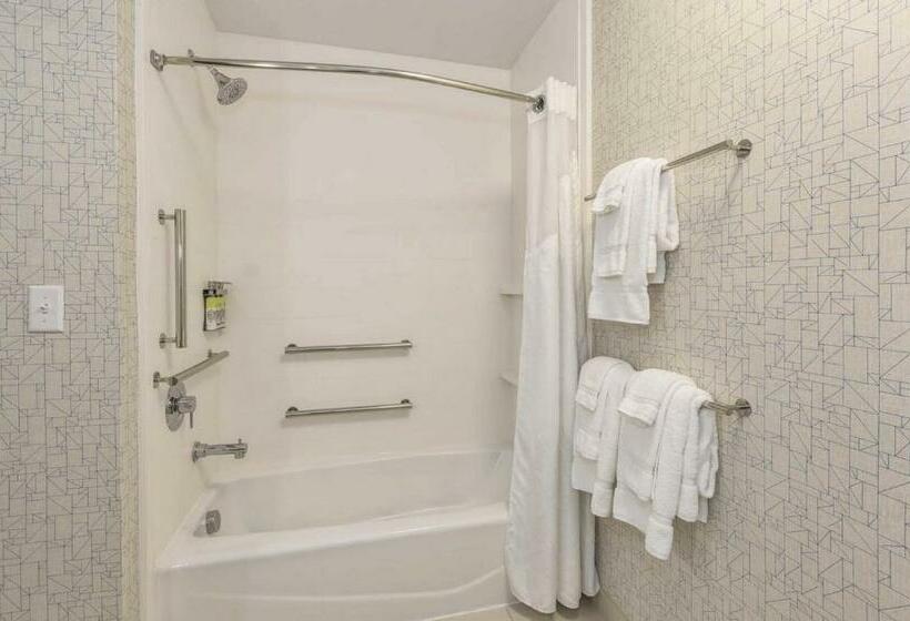 اتاق استاندارد برای معلولان, Holiday Inn Express & Suites Jersey City   Holland Tunnel, An Ihg