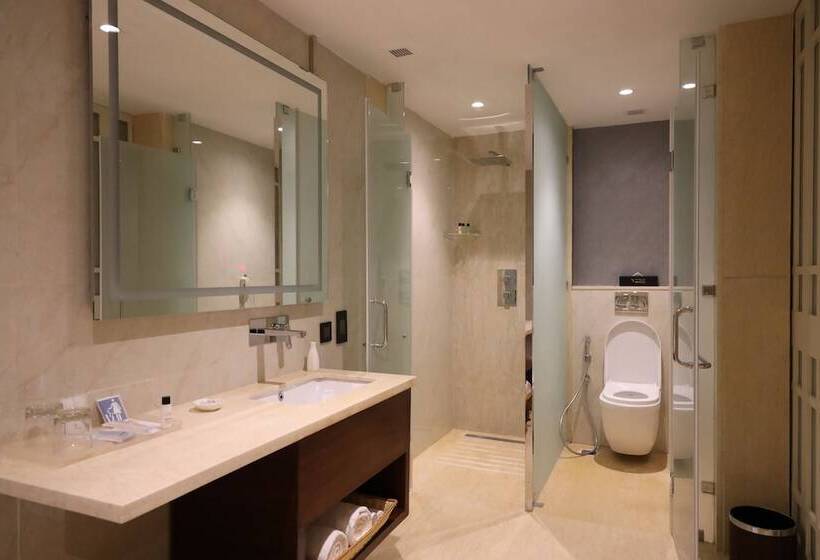 اتاق لوکس, Regenta Central Rs Chennai Omr Sipcot
