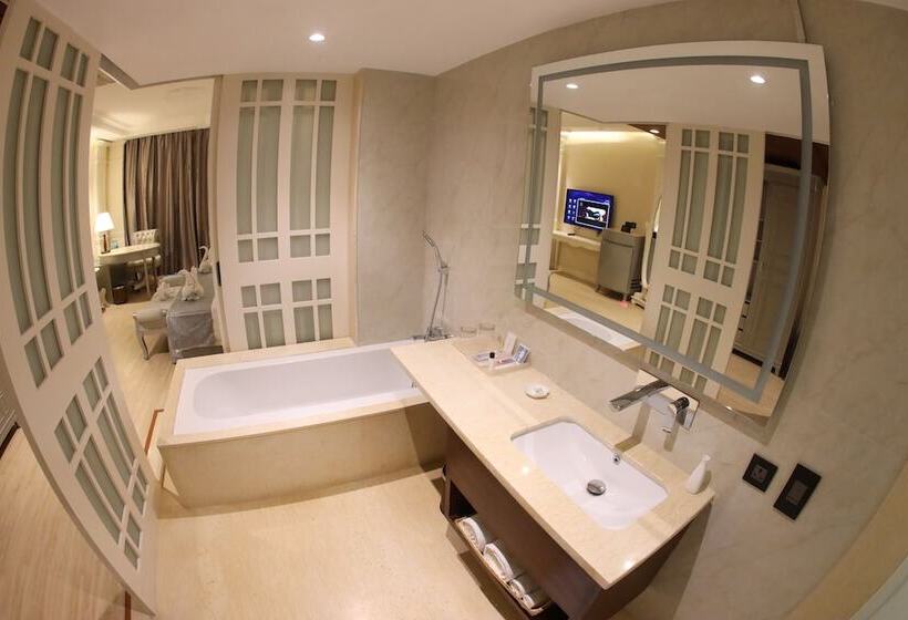 سوئیت با تخت بزرگ, Regenta Central Rs Chennai Omr Sipcot
