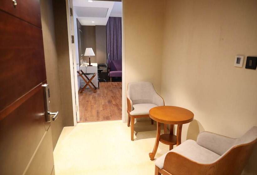 سوئیت با تخت بزرگ, Regenta Central Rs Chennai Omr Sipcot